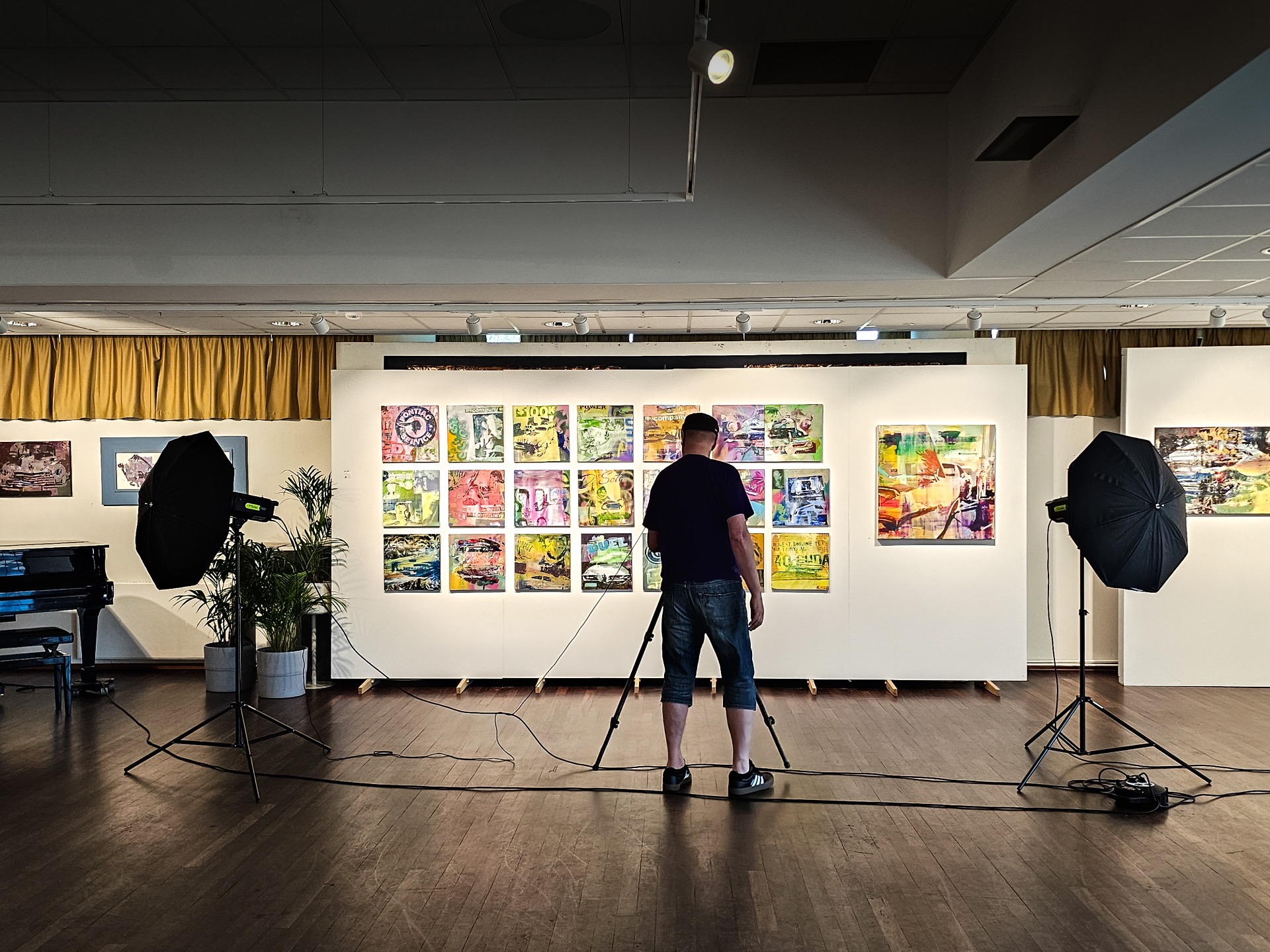Begge galleriene. Fra Morten Grans garasje 2025. Foto: Knut Werner Lindeberg Alsén