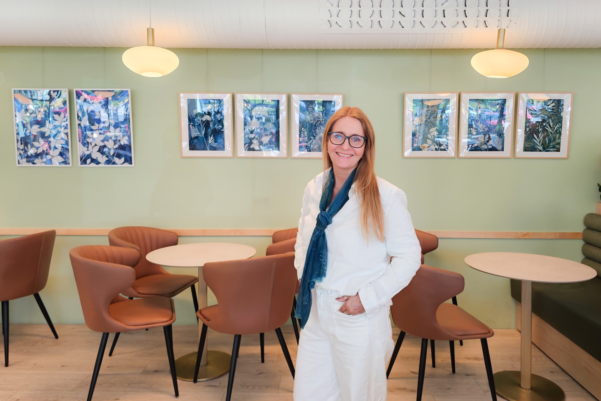 Trine Gomsrud Nyfelt i Galleri Spydeberg. Foto: Knut Werner Lindeberg Alsén